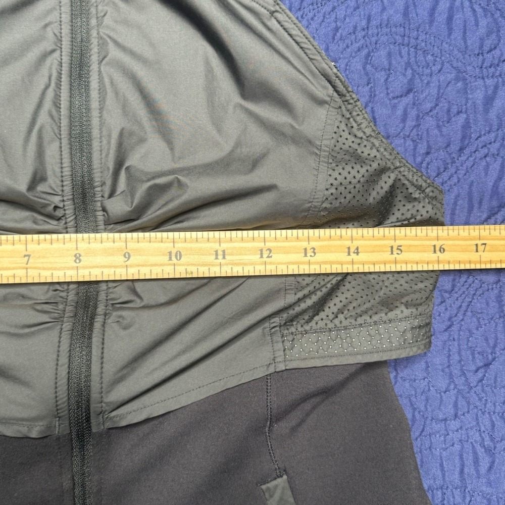 Lululemon‎ Kanto Catch Me Hooded Vest Jacket Women's 6 Black Gray Zip Pockets - Picture 8 of 8